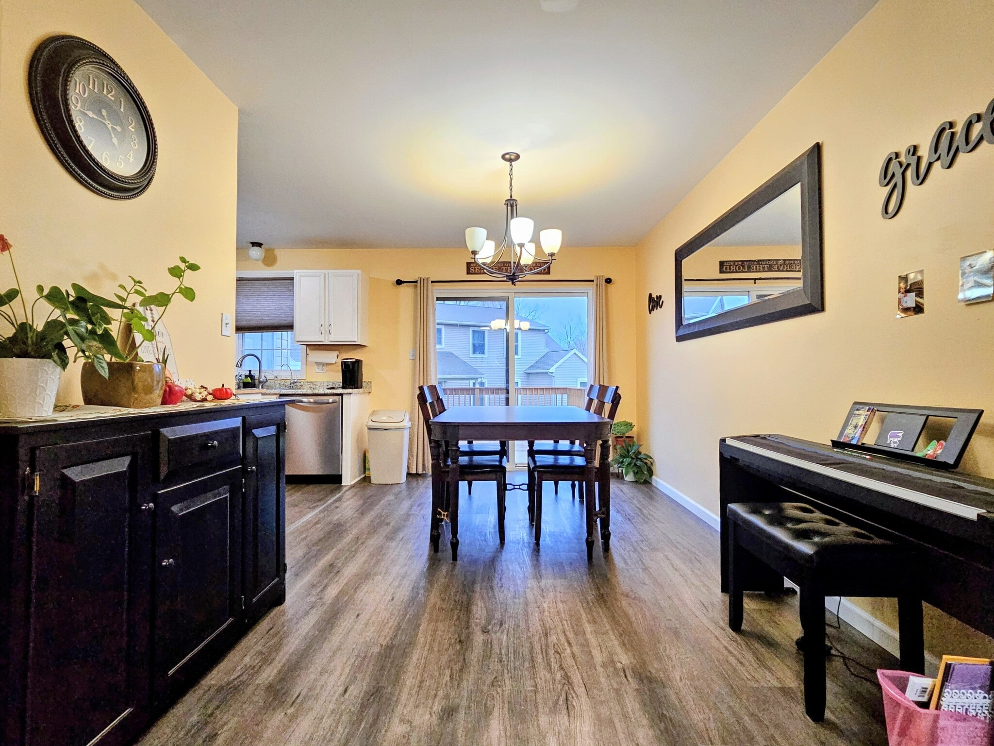 Building Photo - 71 Laurel Dr