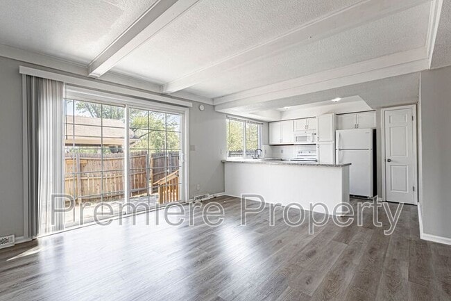 Building Photo - 6202 E 129 St