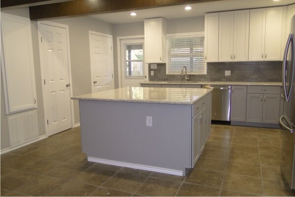 Chef Style Kitchen - 4115 Robinhood Dr