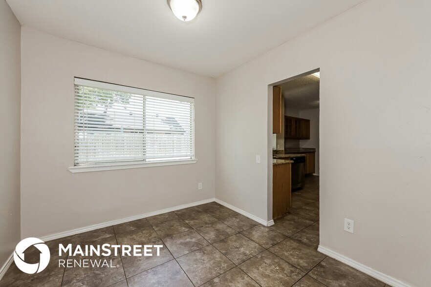 Building Photo - 3705 Huckleberry Dr