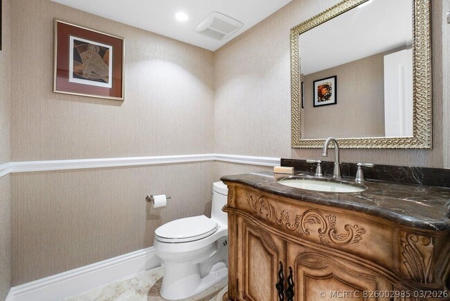 Building Photo - 2727 S Ocean Blvd