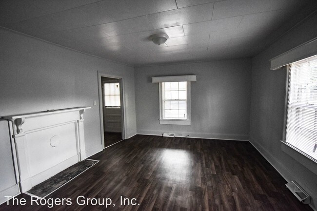 Building Photo - 3 br, 1 bath House - 729 Baker St