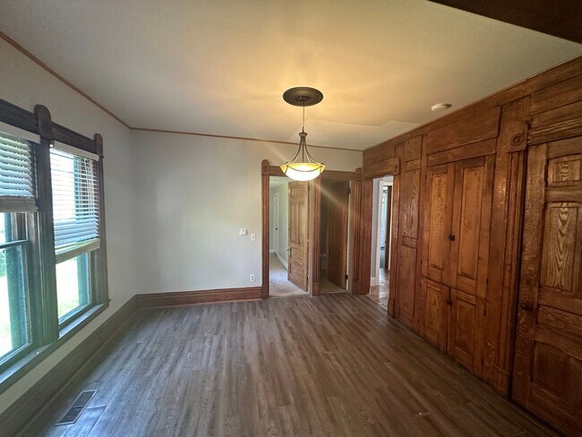 Building Photo - 3 BR/ 1 Bathroom - Stuart Neighborhood