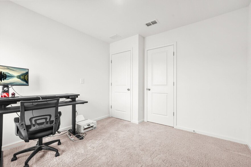 Building Photo - 2676 Senegal Wy