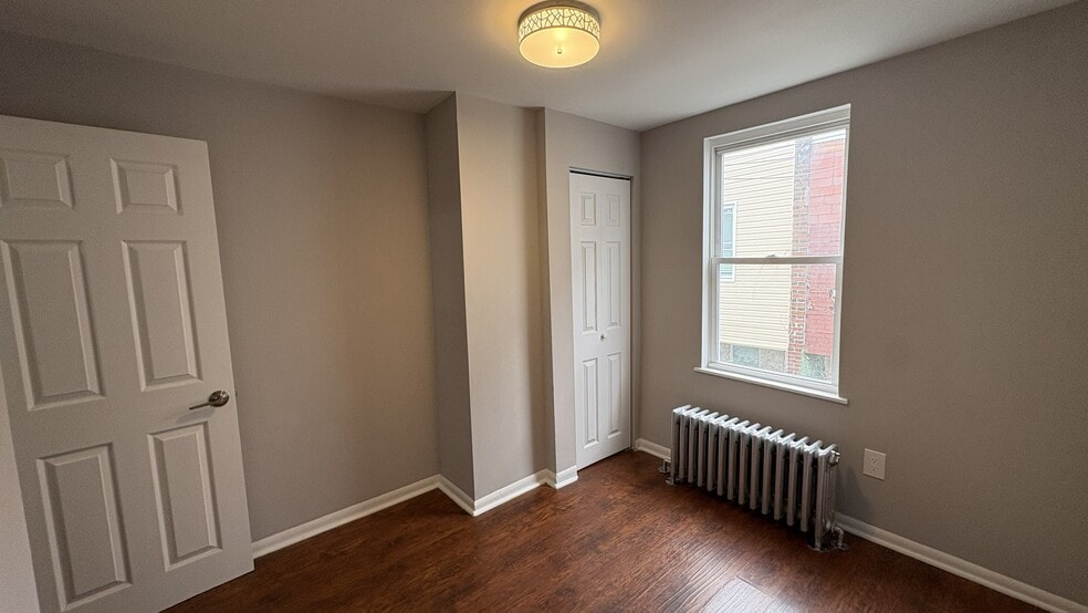 Building Photo - 1635 Lecount St