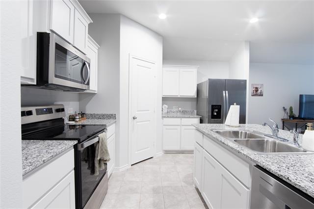 Building Photo - 9501 Mountain Mint Dr