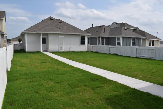 Building Photo - 117 Keltic Dr