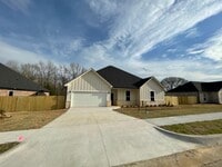 Building Photo - 1033 Stagecoach Bend