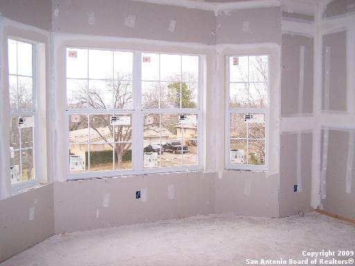 Building Photo - 1270 Hillcrest Dr