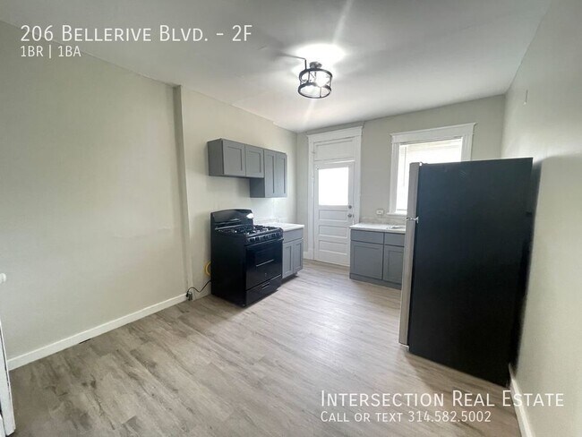 Building Photo - 206 Bellerive Blvd