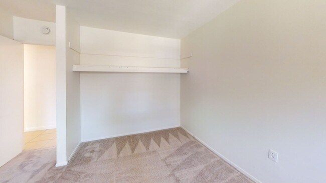 Building Photo - Spacious 4-Bedroom Home in the Heart of Or...