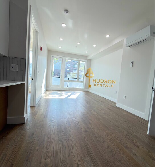 Building Photo - 42 Lembeck Ave