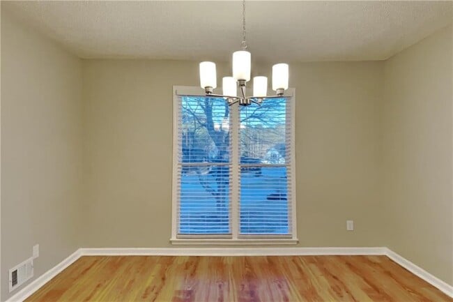 Building Photo - 291 Abbington Way