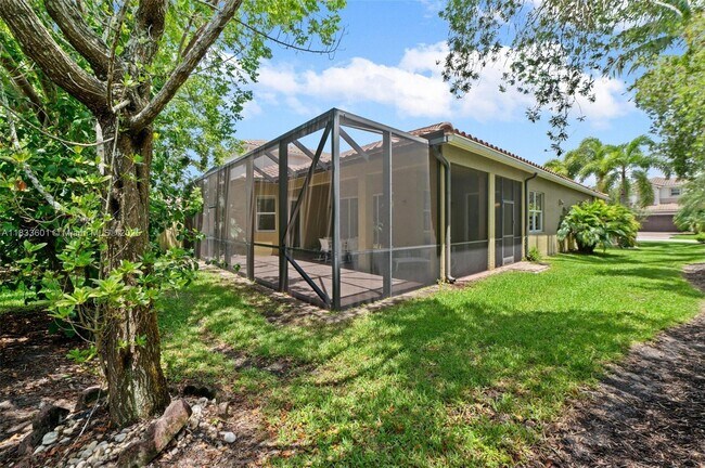 Building Photo - 8186 Fiera Ridge Dr