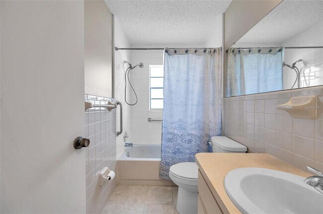 Building Photo - 6632 Hickorywood Ln