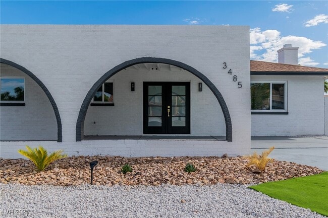 Building Photo - 3485 Shamrock Ave