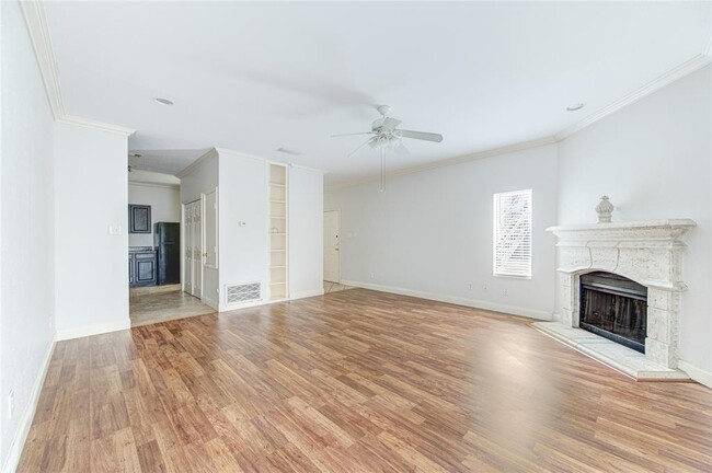 Building Photo - 2023 Gentryside Dr