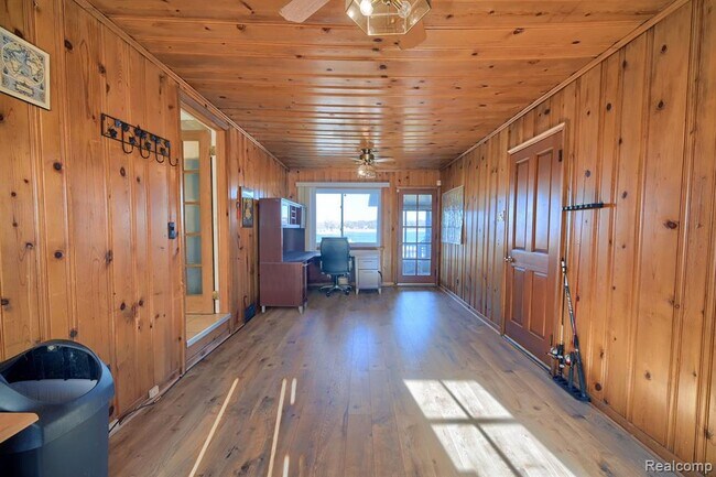 Building Photo - 3340 Windcroft St