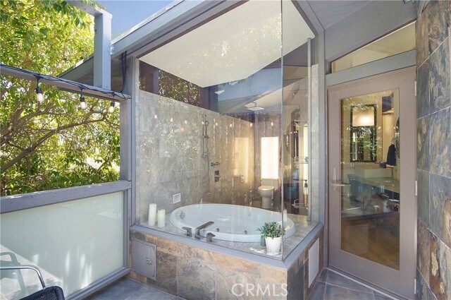 Building Photo - 785 Alta Vista Way