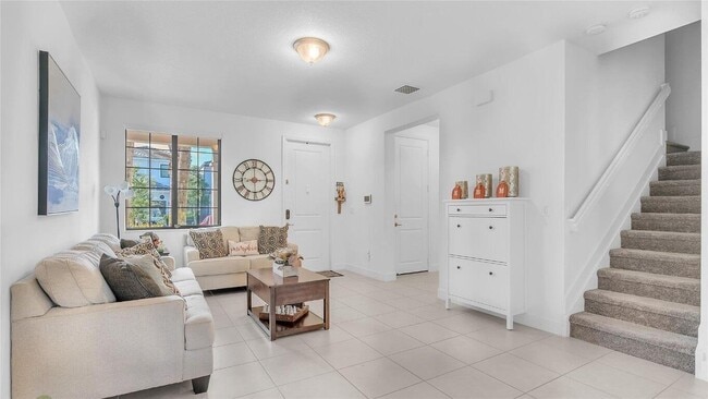 Building Photo - 304 NW 36th Ave