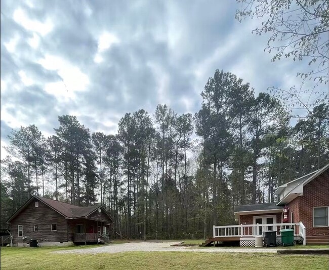 Building Photo - Charming 1 Bedroom Cottage Near Augusta & Fort Gordon