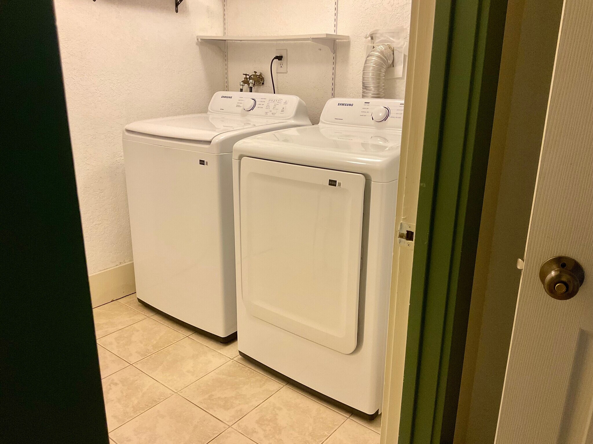 Building Photo - 1129 Cleveland Ave