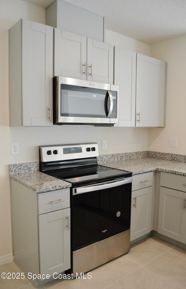Building Photo - 2712 Golden Trout Ln