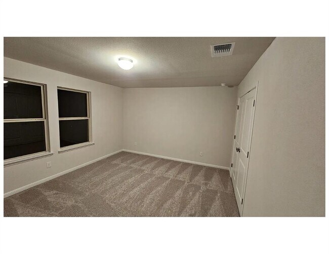 Building Photo - 212 Comet Pointe Dr