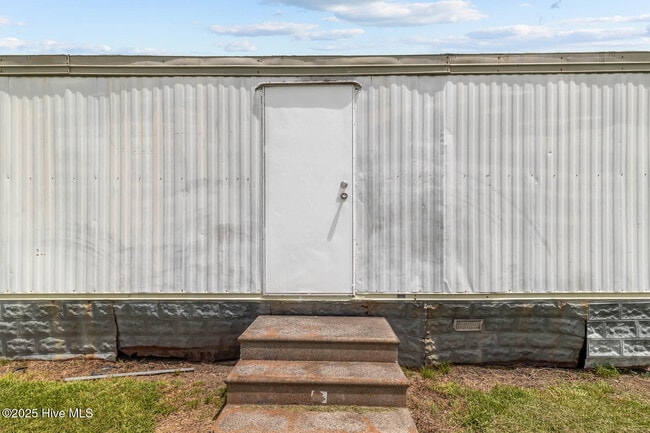 Building Photo - 1134 Old Maplehurst Rd