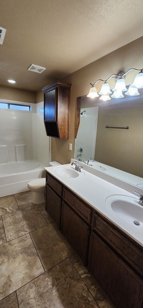 Building Photo - Beautiful 2 bed/2 bath near Clear Creek gate Available 8/13