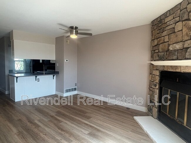 Building Photo - 1699 S Trenton St
