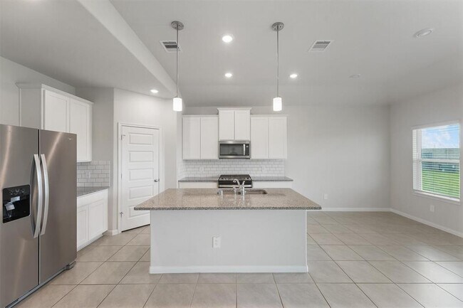 Building Photo - 1358 Eagle Pass Dr