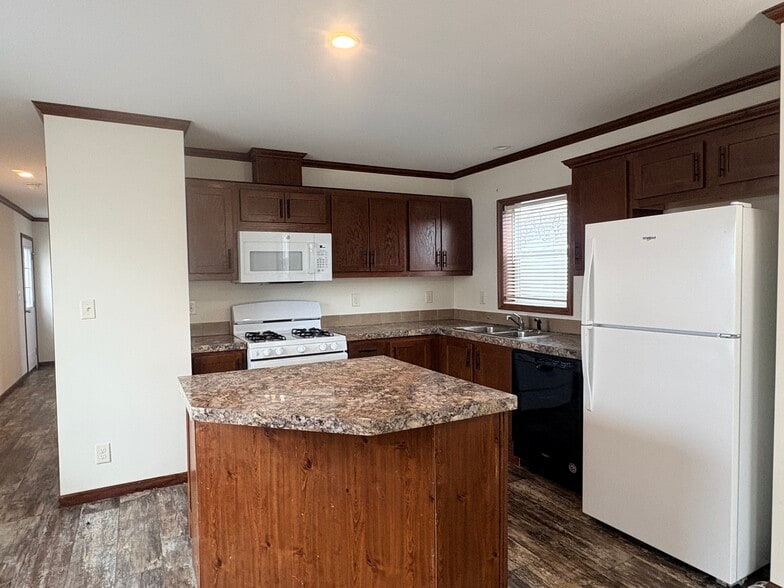 Building Photo - 1980 Winter Park Dr