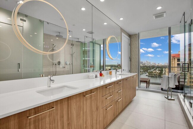 Building Photo - 151 N Seabreeze Blvd