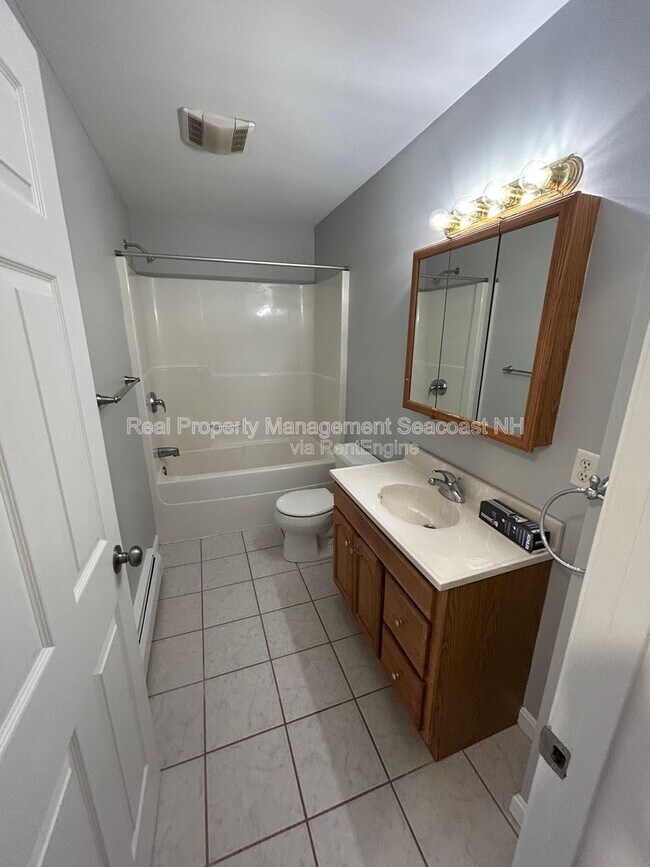 Building Photo - 308 Silver St