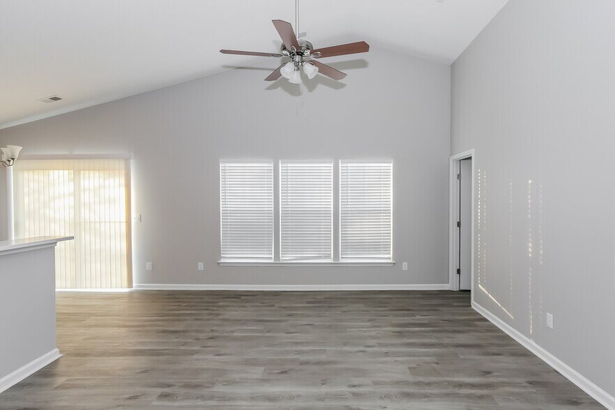 Building Photo - 5227 Moonlight Trail SW
