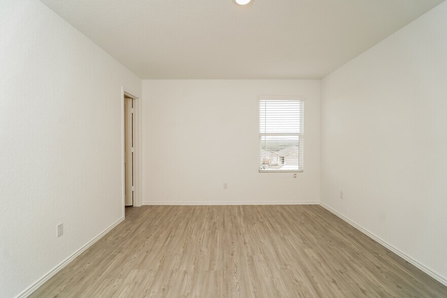 Building Photo - 5738 Companion Lp
