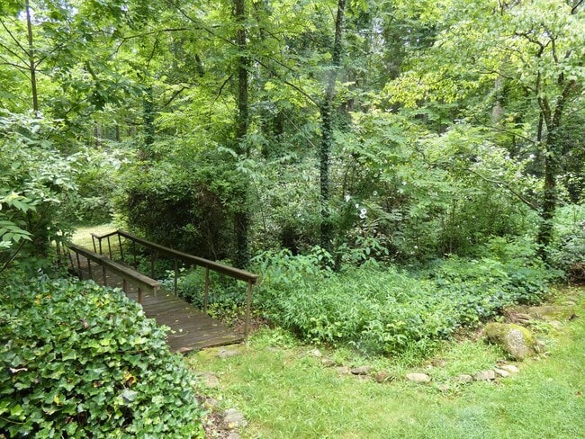 Building Photo - Pisgah Cottage