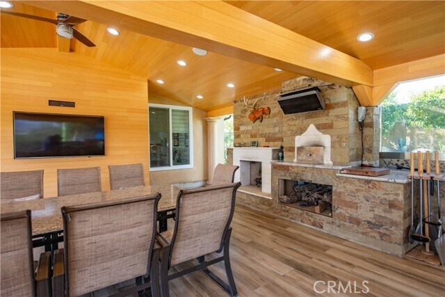 Building Photo - 27048 Triumph Ave