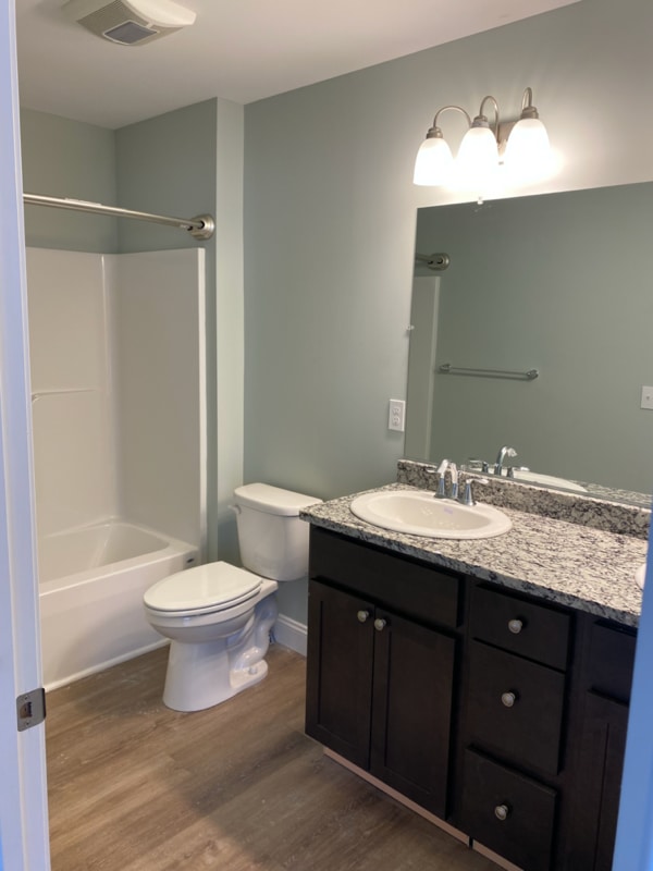 Building Photo - 45 Robin Wy