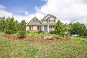 Building Photo - 25 Forrest Dr