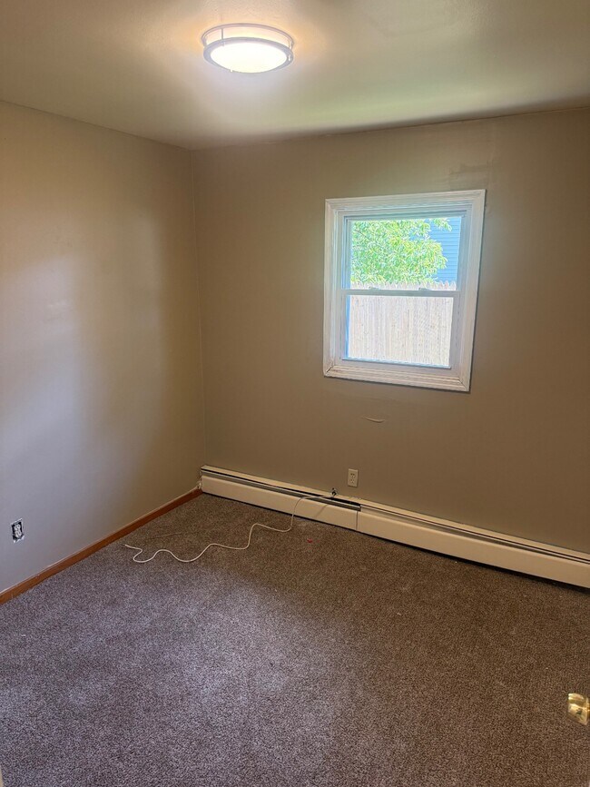 Building Photo - 40 Fairview Dr