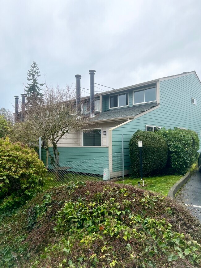 Private Patio - 237 Shepard Way NW