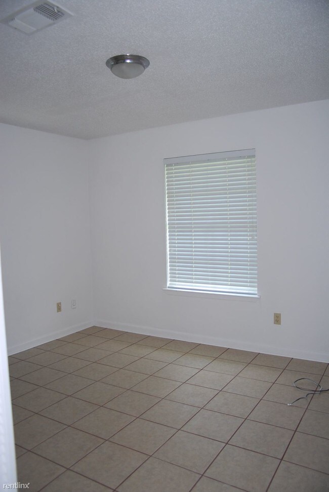 Building Photo - 3 br, 2 bath House - 2322 Norris Cir