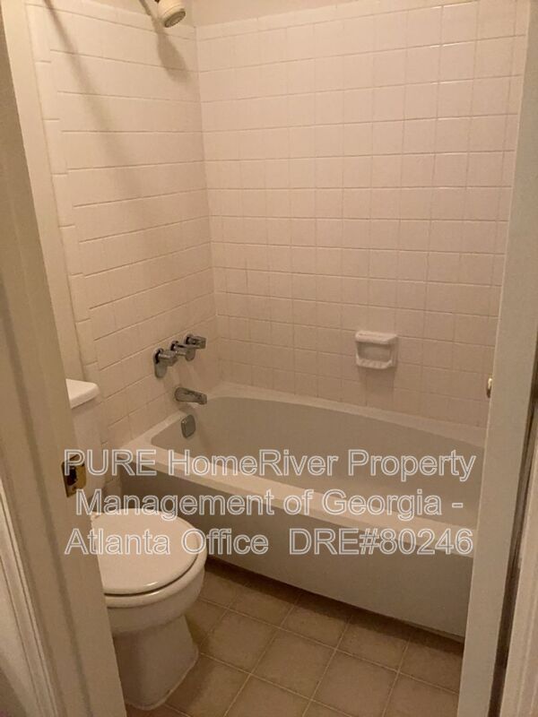 Building Photo - 1505 Augusta Dr