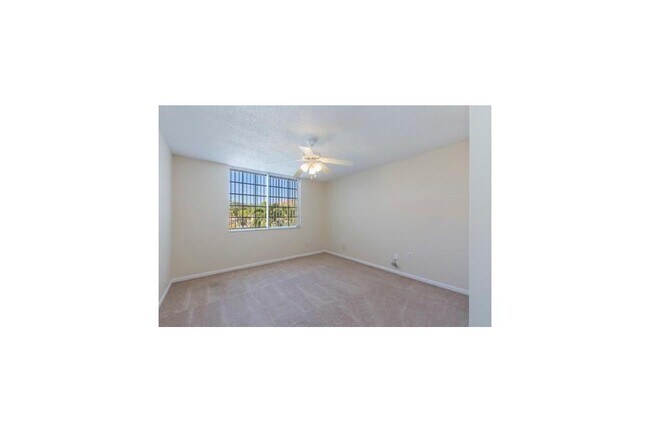 Building Photo - 1733 Village Blvd