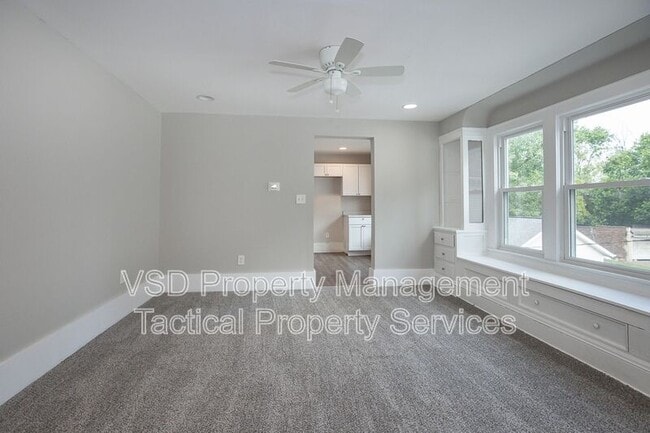 Building Photo - 3694 E 147th St