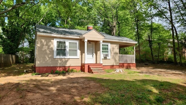 Primary Photo - 1020 Boggs St