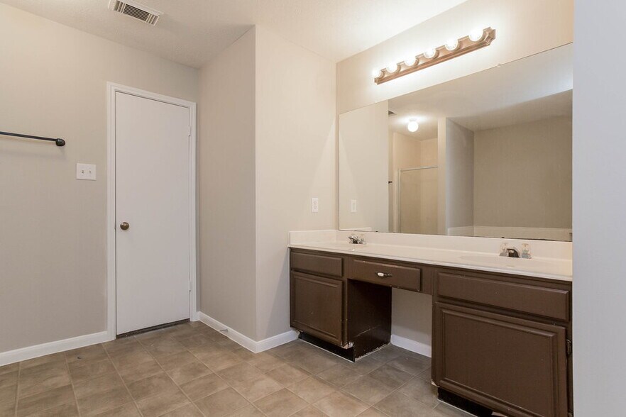 Building Photo - 18026 Imber Forest Ln