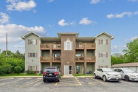 Building Photo - 80 Circle Dr